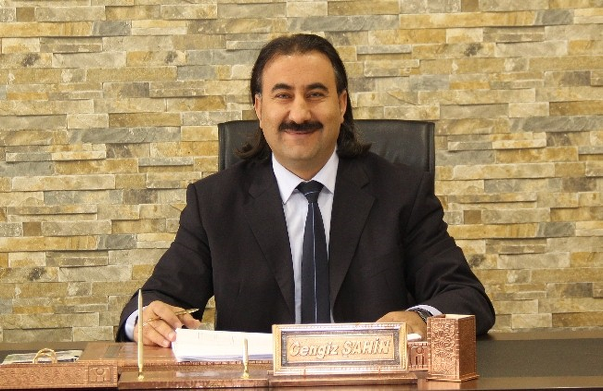 Şahin: "Tatvan\'ın Altyapı, Park ve Yeşil Alan Sorunları Temelden Çözeceğiz"