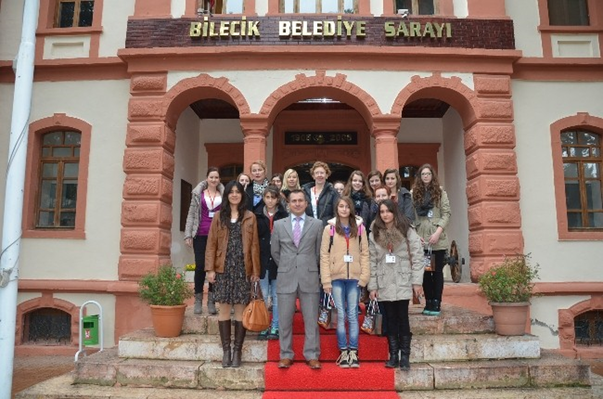 Yabanca Öğrenci ve Öğretmenlerden Bilecik Belediyesi\'ne Ziyaret