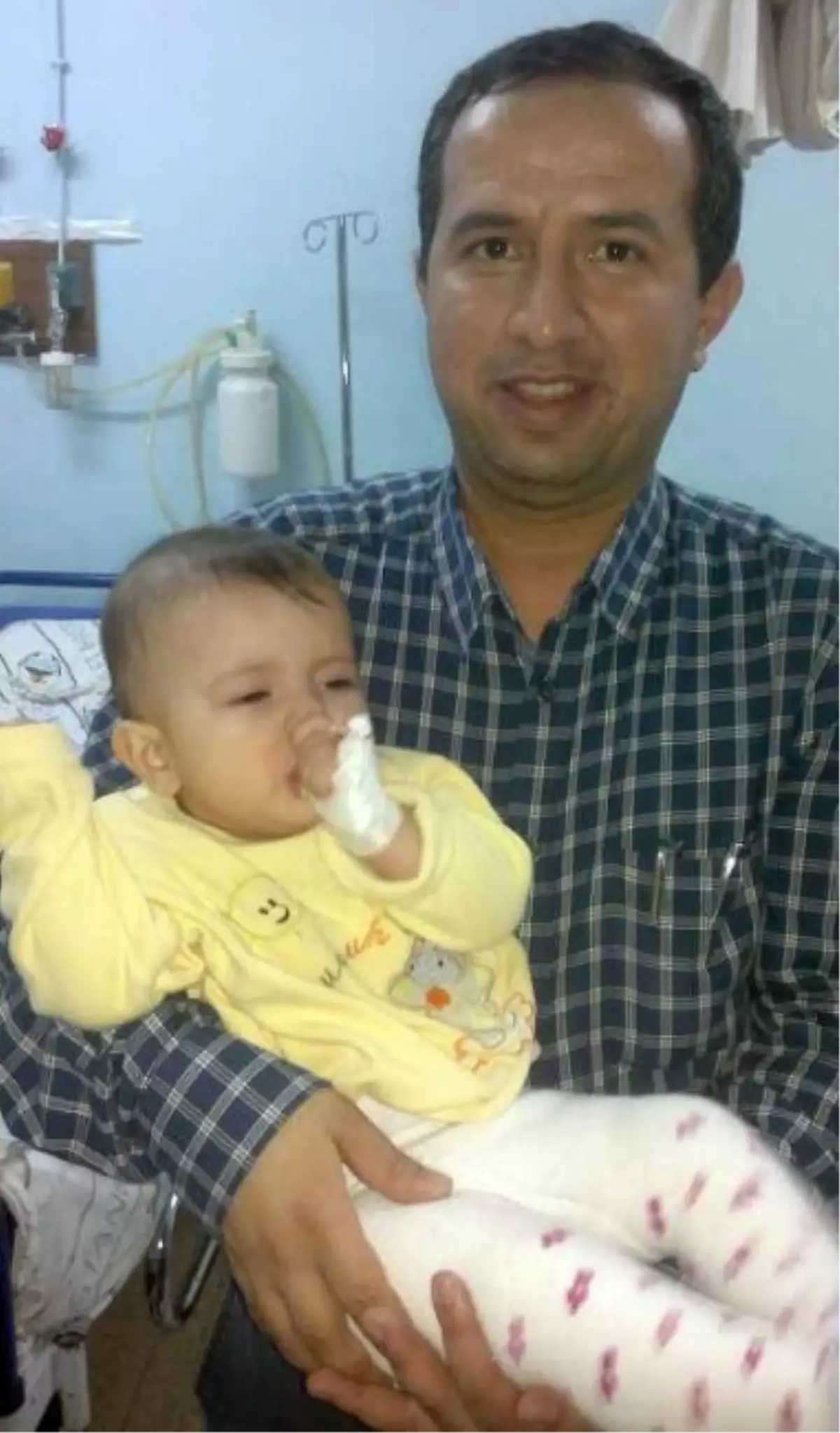 6,5 Aylık Bebeğin Yuttuğu Çengelli İğne Hastanede Çıkarıldı