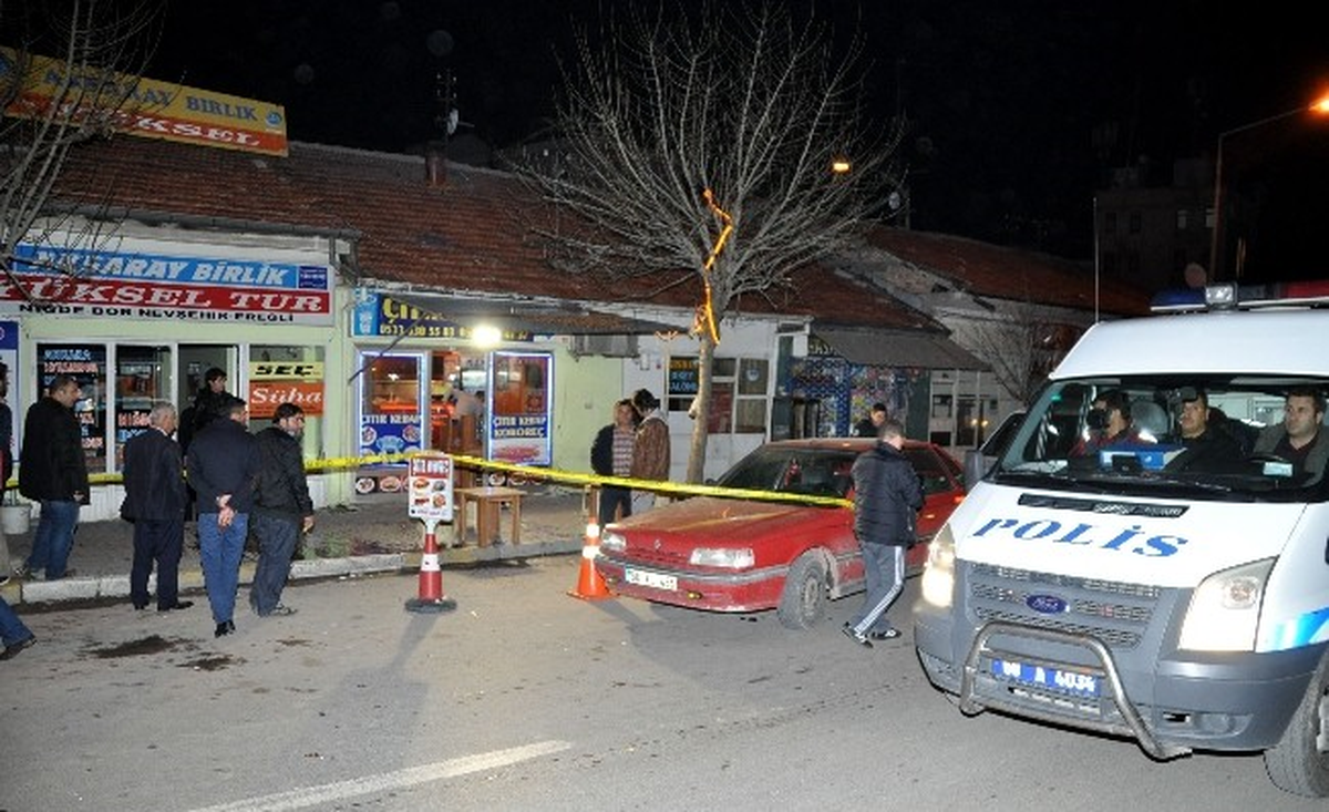 Aksaray\'da Silahlı ve Bıçaklı Kavga: 1 Yaralı