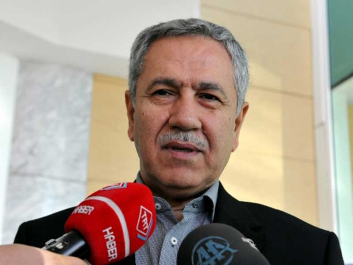 Arınç: "Kamer Genç\'in Emine Erdoğan\'ın konuşmasına müdahalesi"