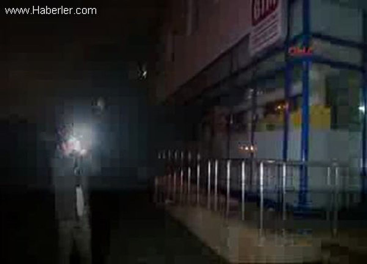 Ataşehir\'de Bir Markette Silahlı Soygun