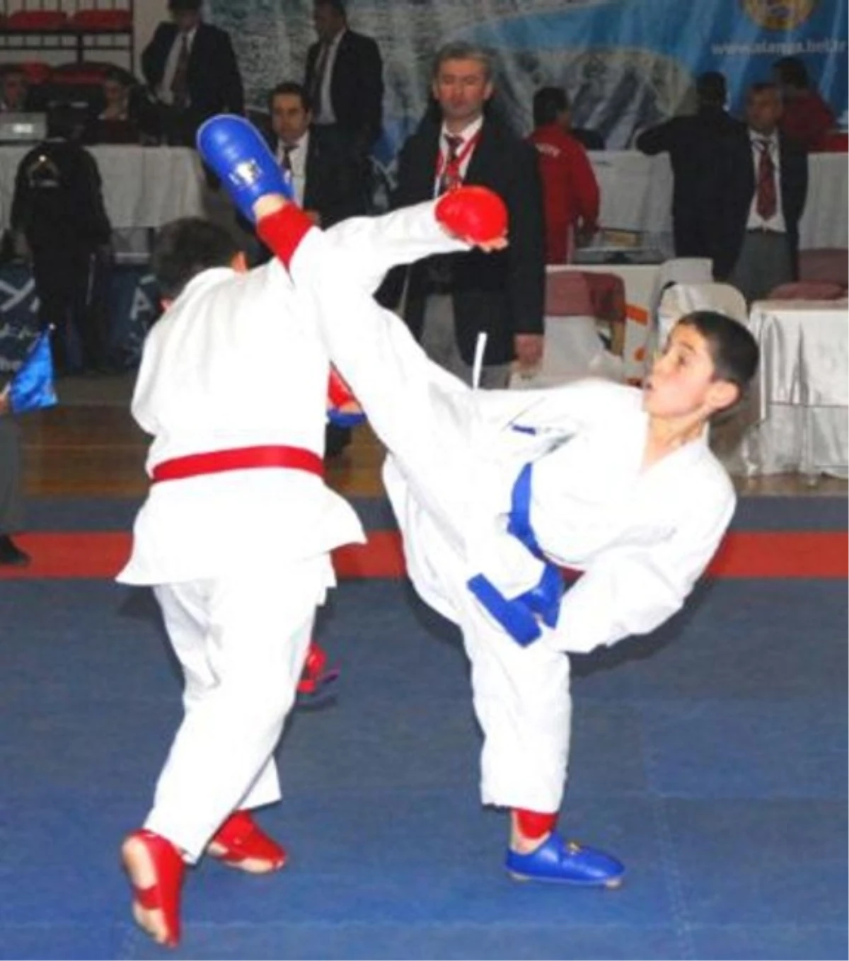 Belediye Karate Takımından Büyük Başarı