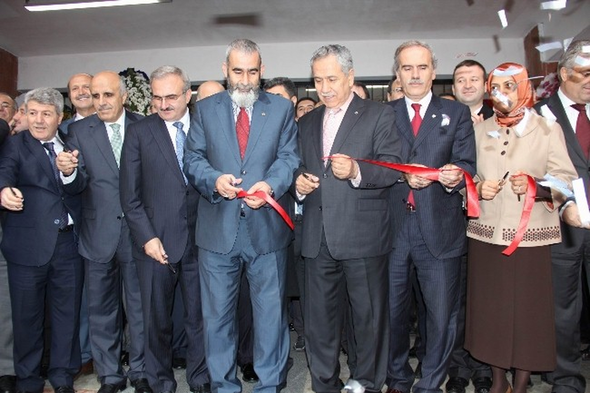 Bülent Arınç\'ı Duygulandıran Anı