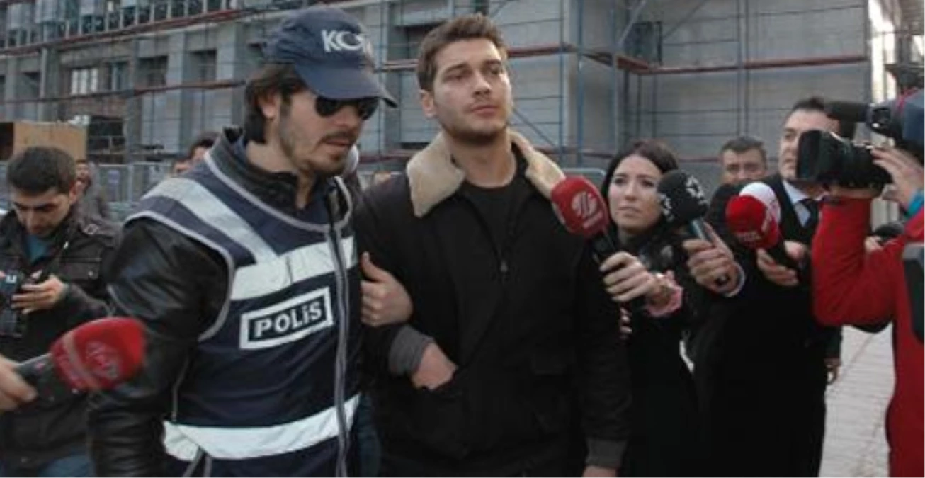 Çağatay Ulusoy ve Gizem Karaca Hakim Karşısına Çıktı