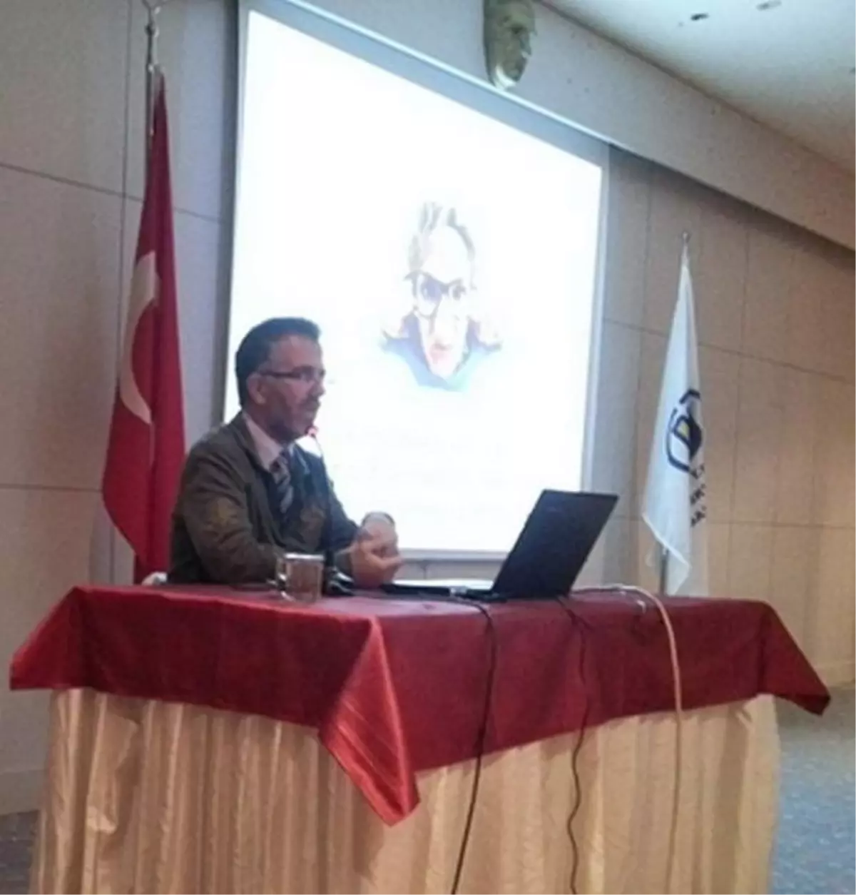 Esogü Hastanesi Personeline İletişim Konferansı