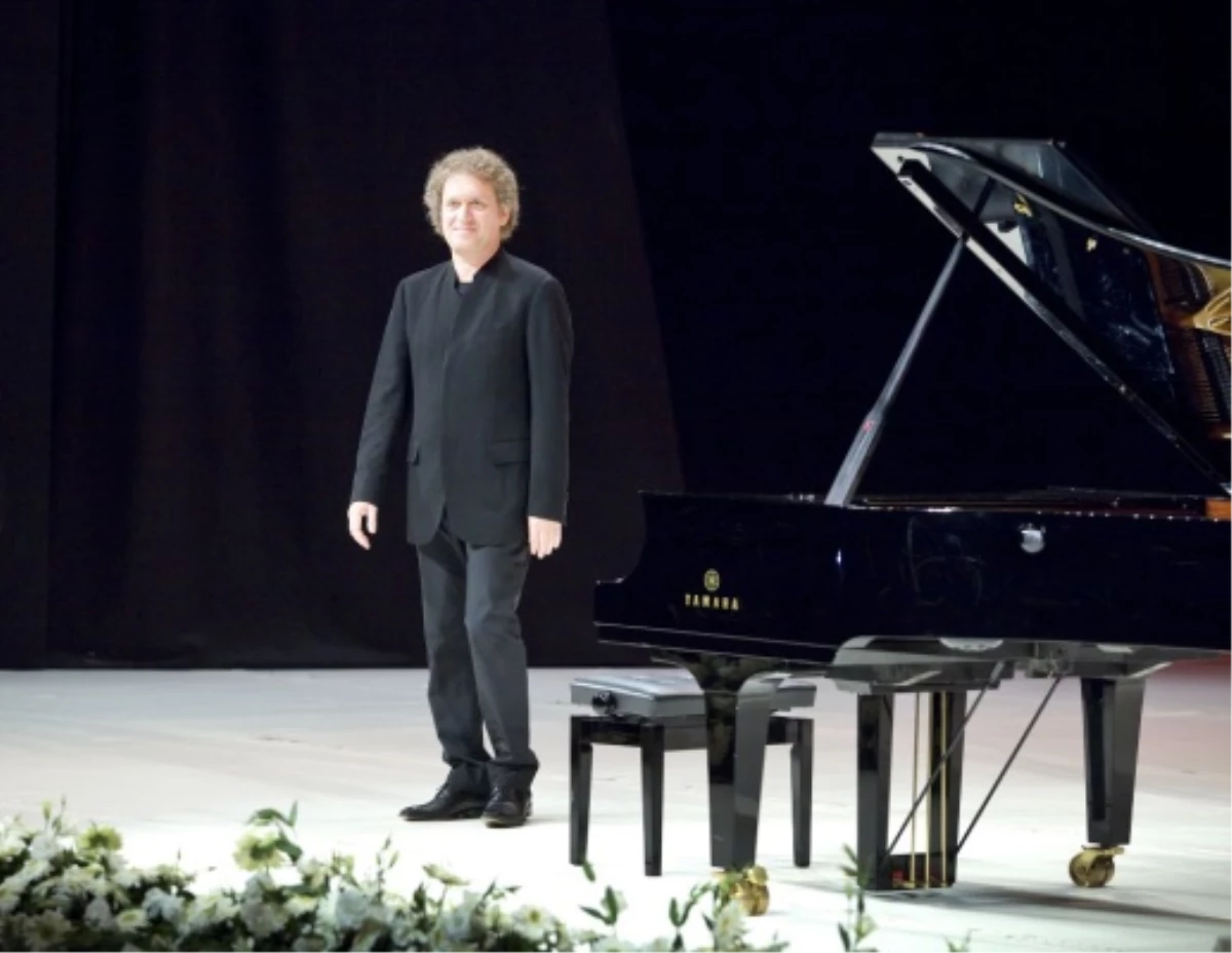 Festivalde İtalyan Piyanist Lucchesini Gecesi Yaşadı