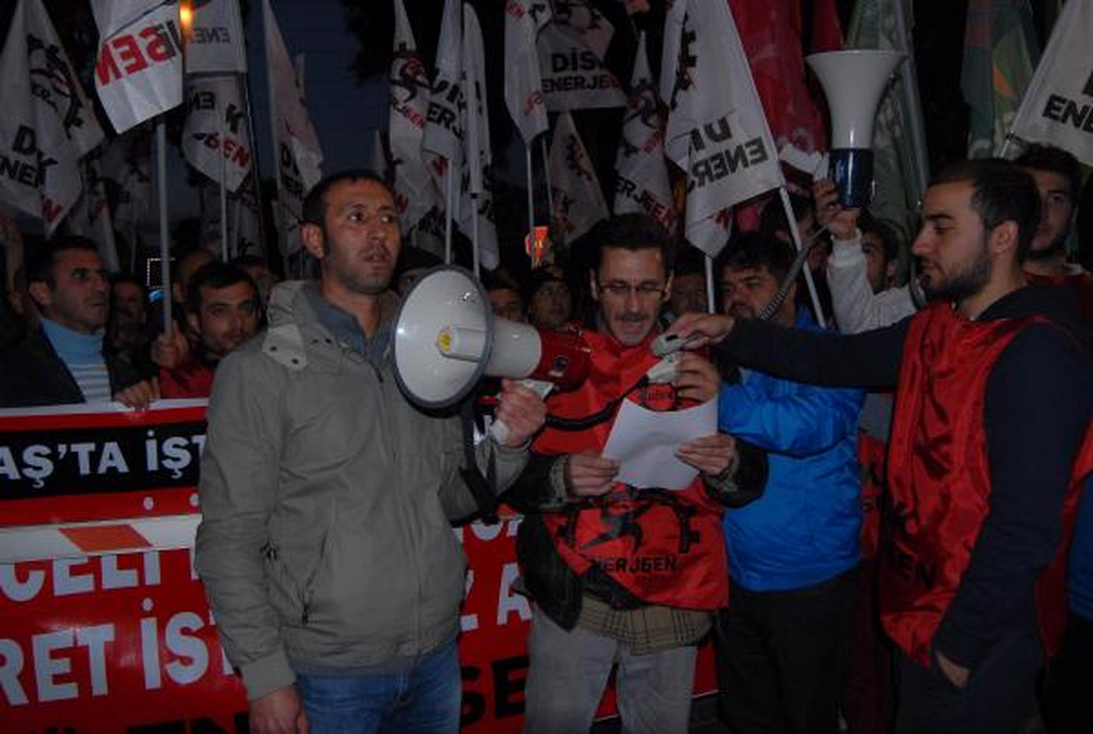 İzmir\'de Gediz Edaş İşçilerinden Sendika Tepkisi