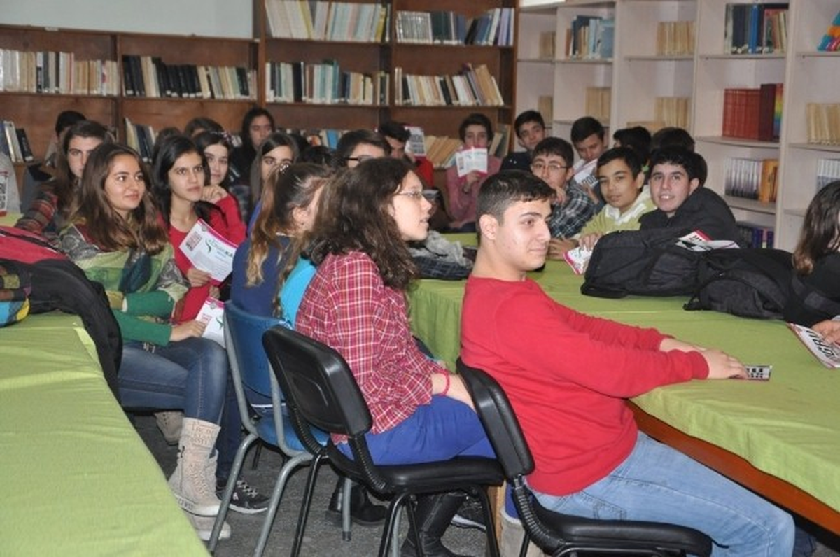 Gençler Uyuşturucu Madde Konusunda Bilgilendirilmeye Devam Ediliyor