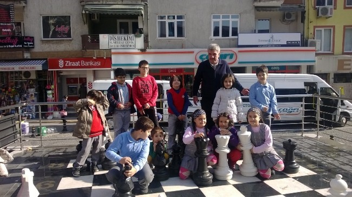 İzmitli Çocuklardan Satranca Büyük İlgi