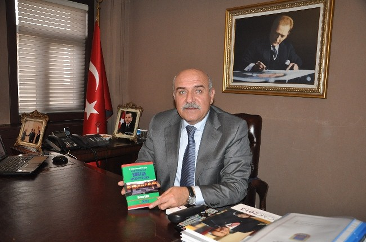 Şırnak Valisi Hasan İpek Kürtçe Öğreniyor