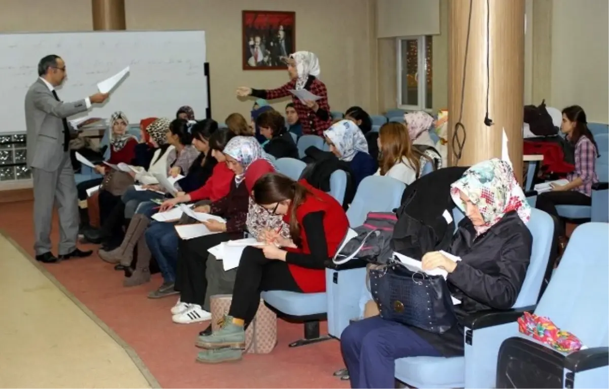Sivas Belediyesinin Açtığı İngilizce Kursuna Yoğun İlgi
