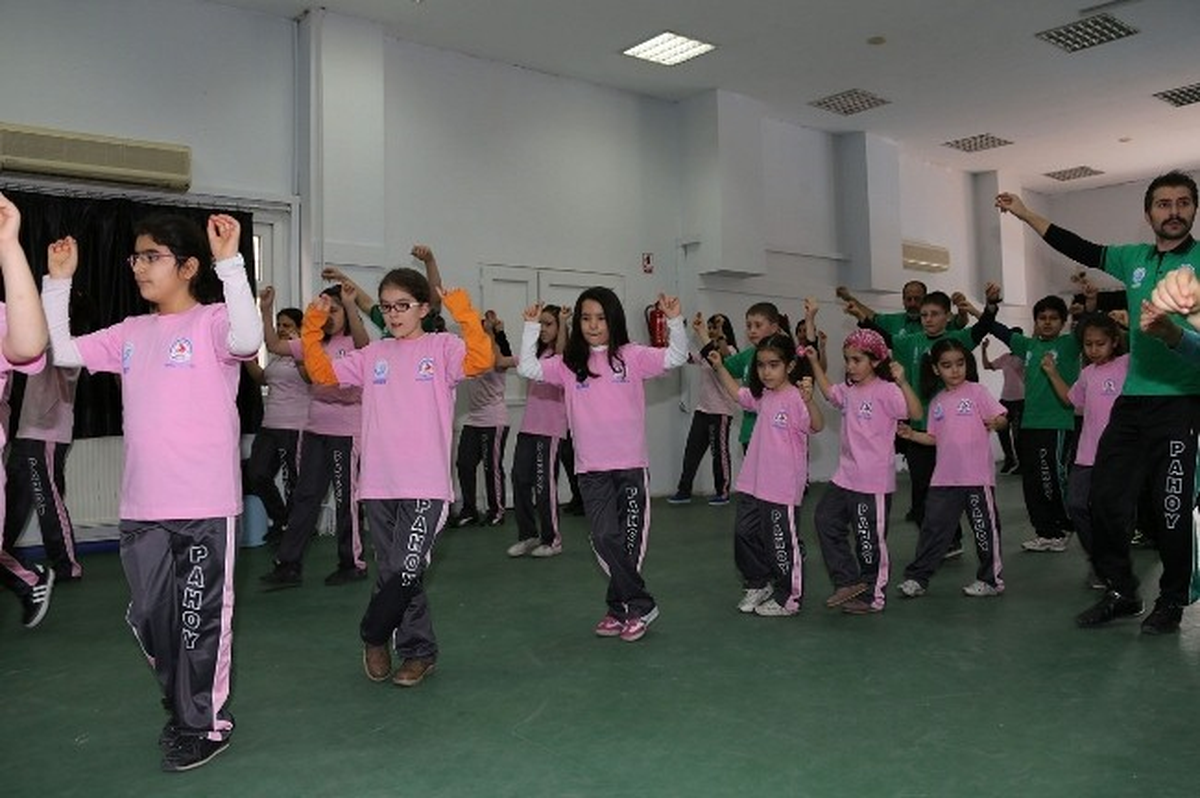 Ücretsiz Halk Dansları Kursuna Yoğun İlgi