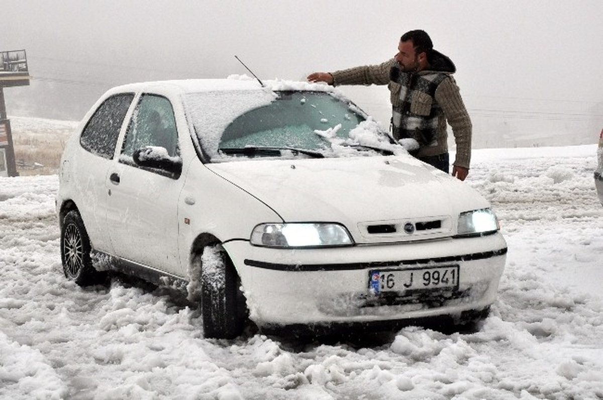 Uludağ\'da Kar Kalınlığı 10 Santimetre