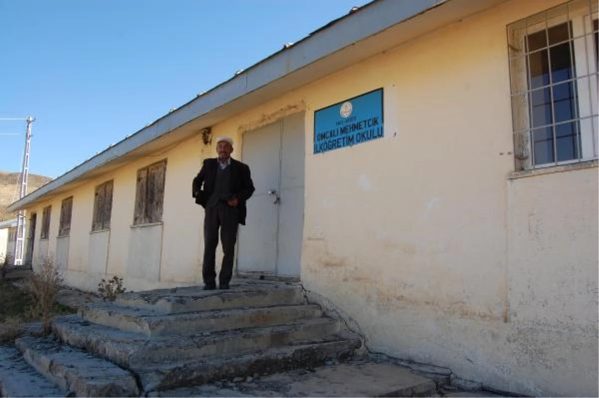Varto\'da Göç Yüzünden 37 Okul Kapandı
