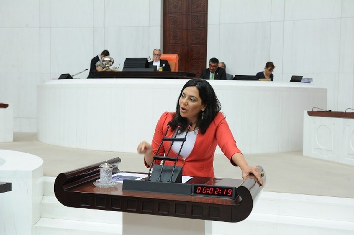 Yüceer, "Durumdan Bir Tek Bakan Memnun"