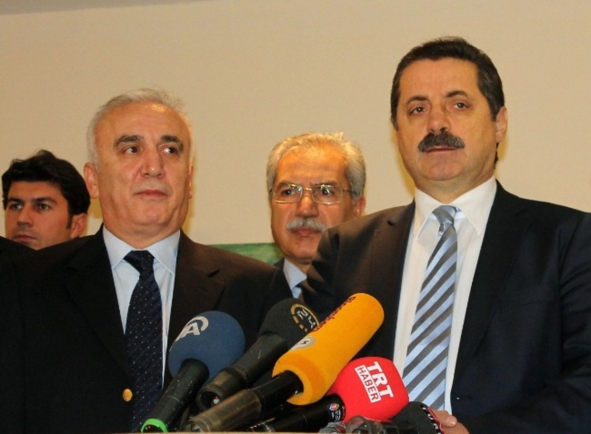 Bakan Çelik, Türkiye Bankalar Birliği Yönetim Kurulu Başkanı Aydın\'ı Kabul Etti
