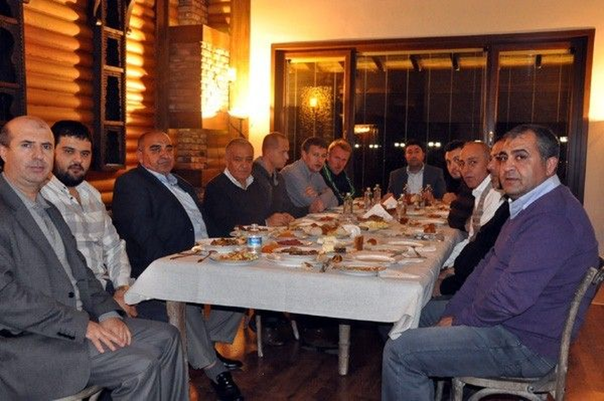 Başkan Mamur Futbolculara Evinde Yemek Verdi