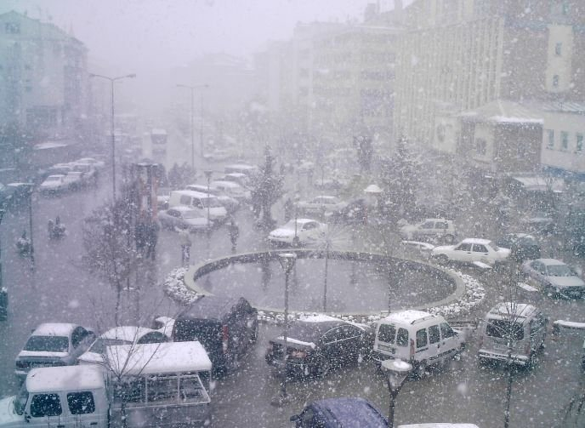 Bolu'da Kar Kalınlığı 13 Santimetreye Ulaştı