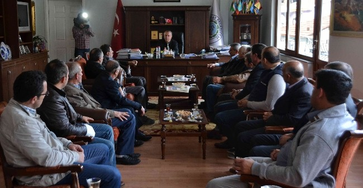DP İlçe Yönetimi Başkan Karahan\'ı Ziyaret Etti