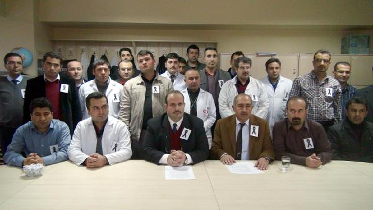 Erzincan\'daki 11 Dershane Ortak Açıklama Yaptı: Merdiven Altı Çalışmıyoruz