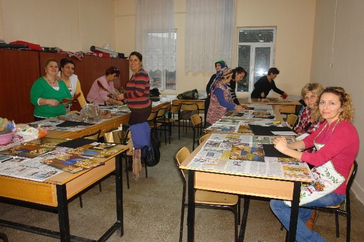 İnebolu\'da Hem Kursları İlgi Görüyor