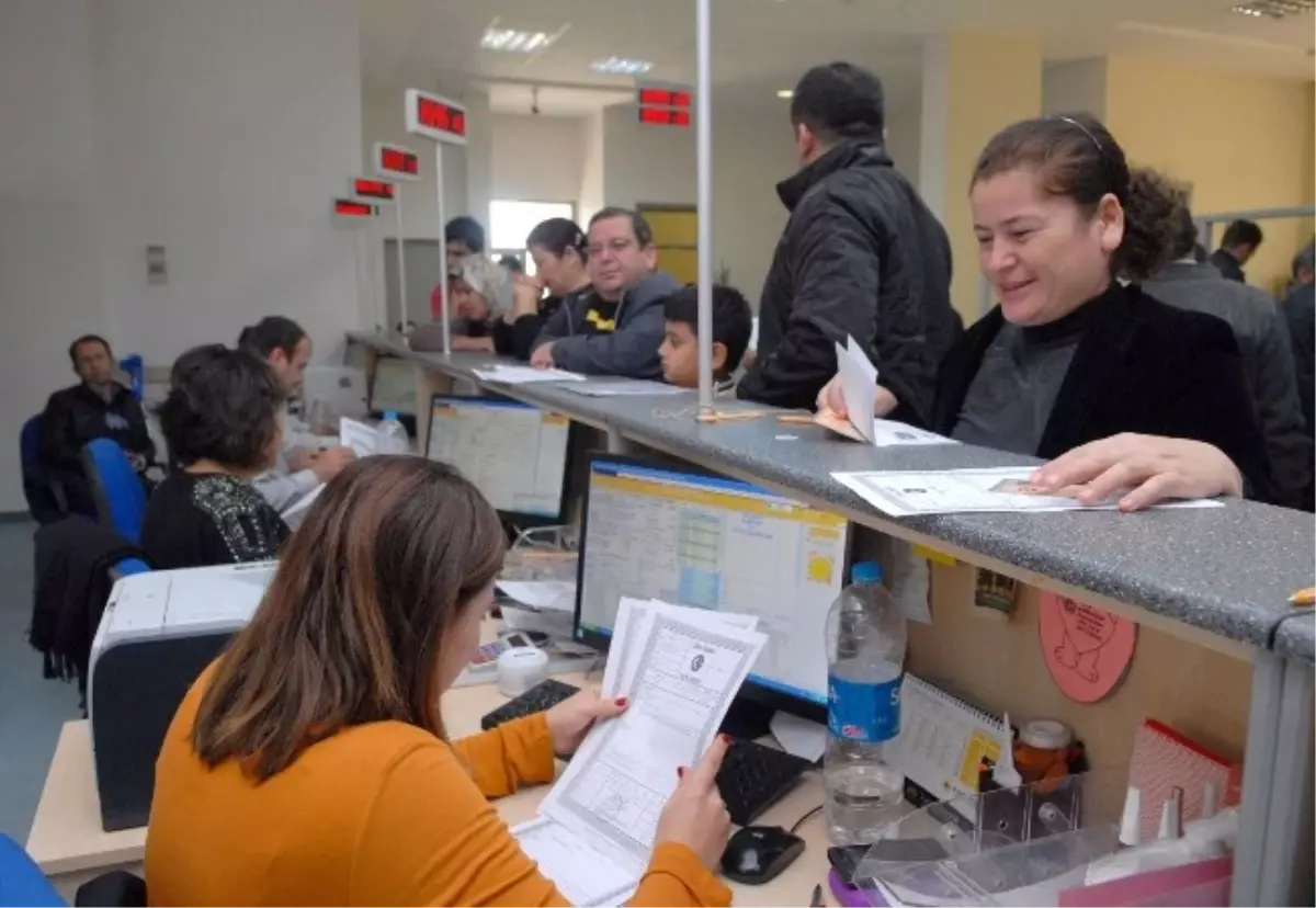 Kepez\'den Hafta Sonu "Emlak ve Çtv" Mesaisi