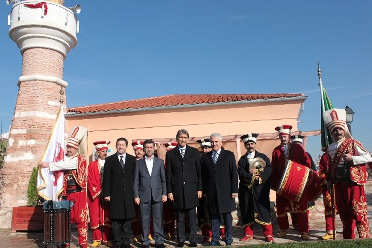 Küllerinden Doğan Piri Mehmet Paşa Camii, Cuma Namazıyla İbadete Açıldı
