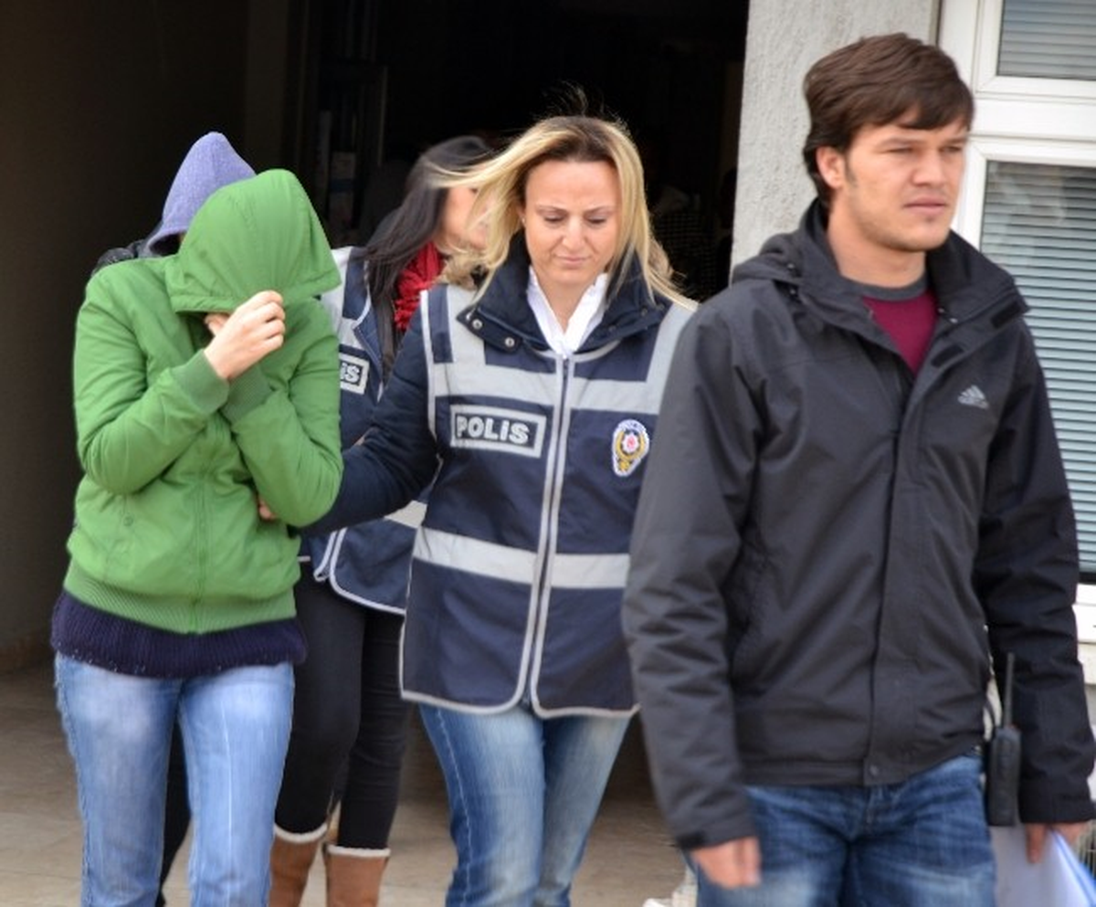 Maket Üzerinden Ev Satıp Dolandırdılar
