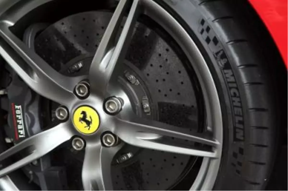 Michelin\'den Ferrari ve Porsche ile Dev İşbirliği