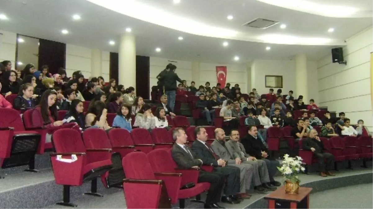 Müftü Öztürk\'ten Fen Lisesi Öğrencilerine Konferans