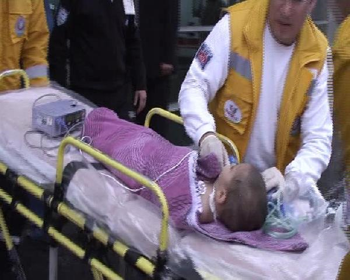 Vida Yutan 13 Aylık Berat Hastanelik Oldu