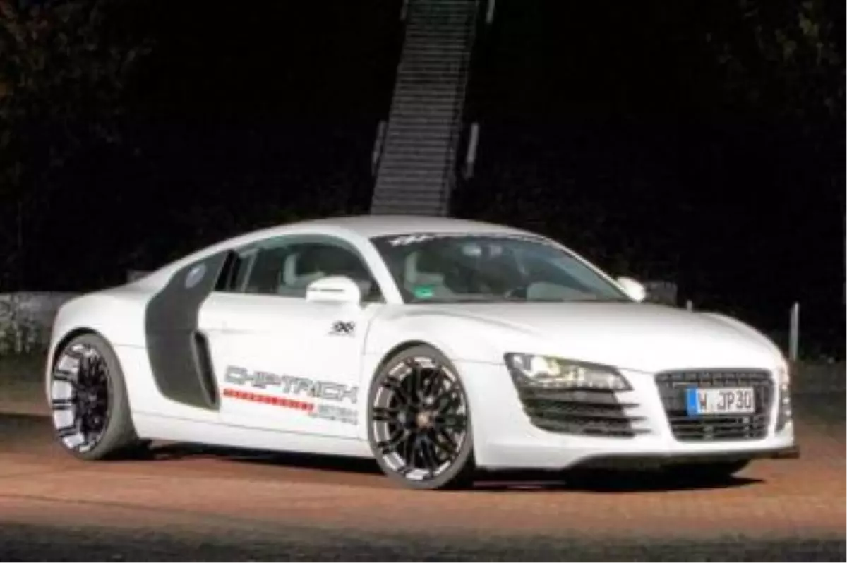 Xxx Audi R8 Dikkat Çekiyor