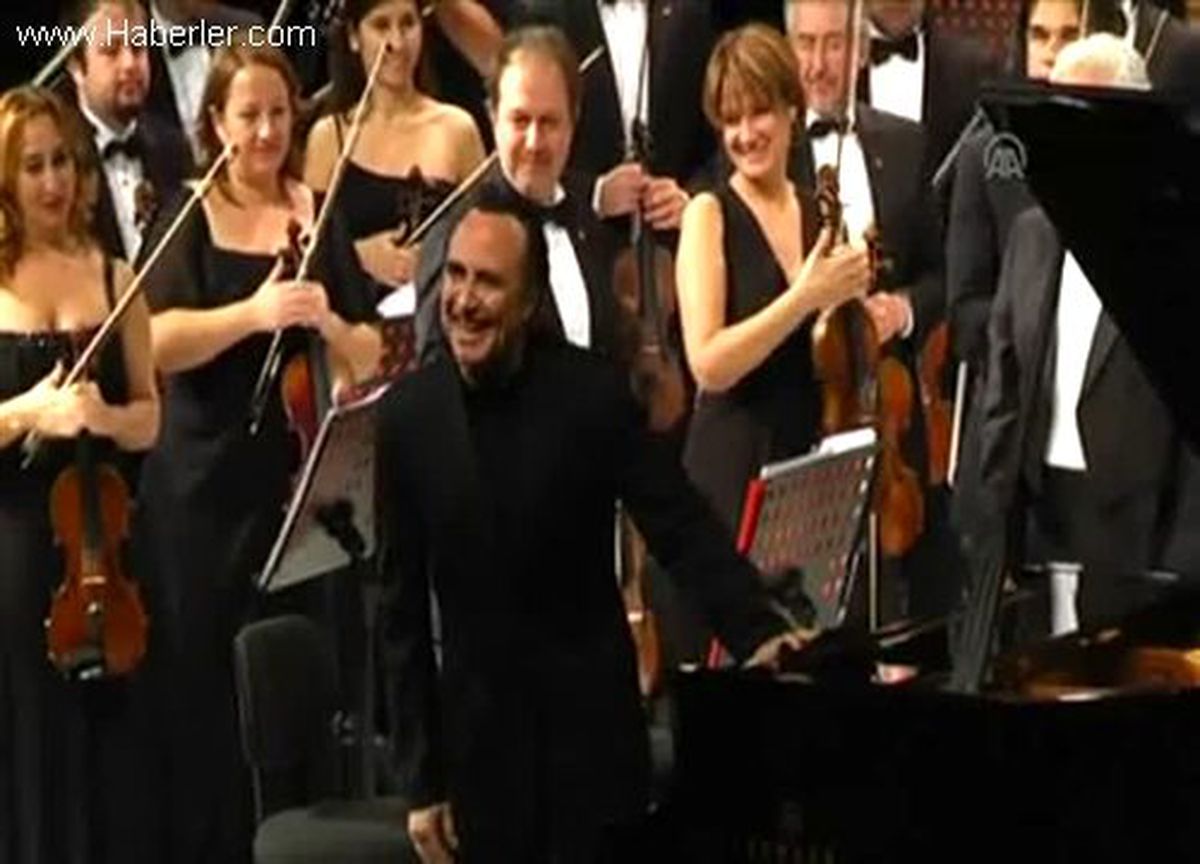 Michel Camilo, Antalya\'da Sanatseverlerle Buluştu