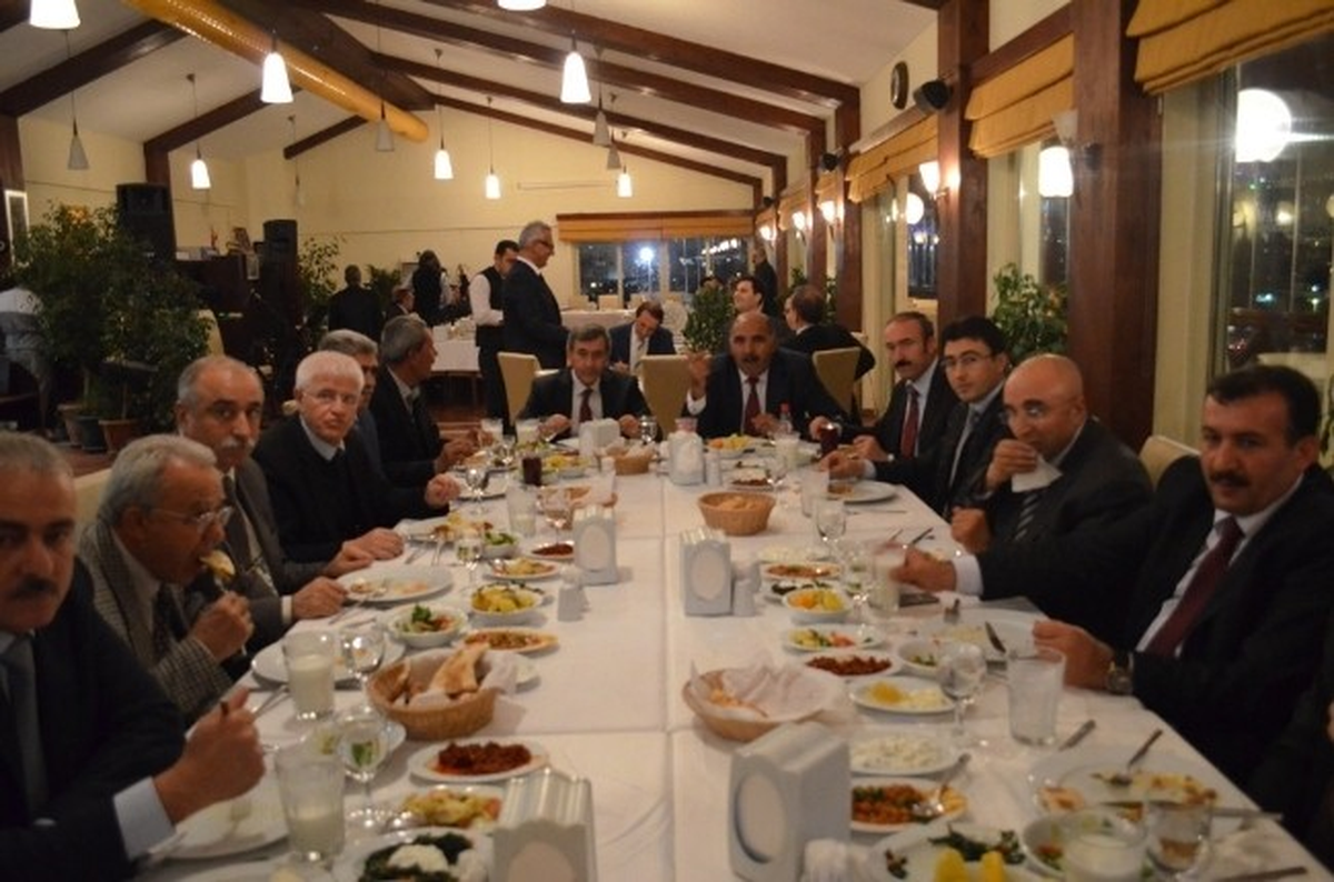 2 İlçe Yemekte Hasret Giderdi