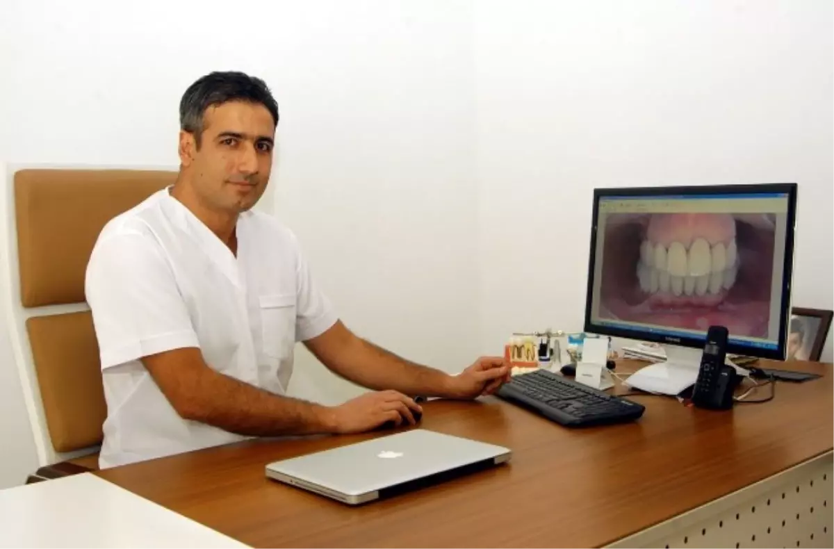 Akçalı: "Ağız Kokusu Boşanma Sebebi"