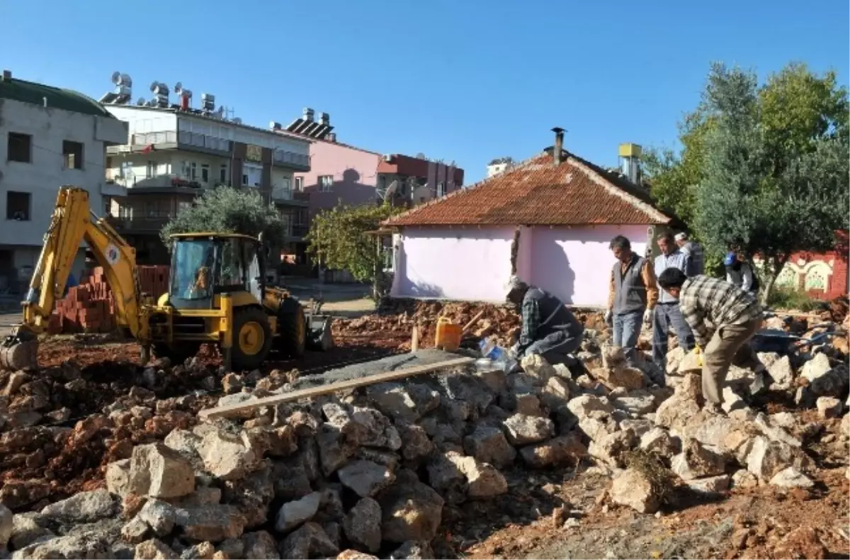 Atatürk Mahallesi\'ne Yeni Bir Park Yapılıyor