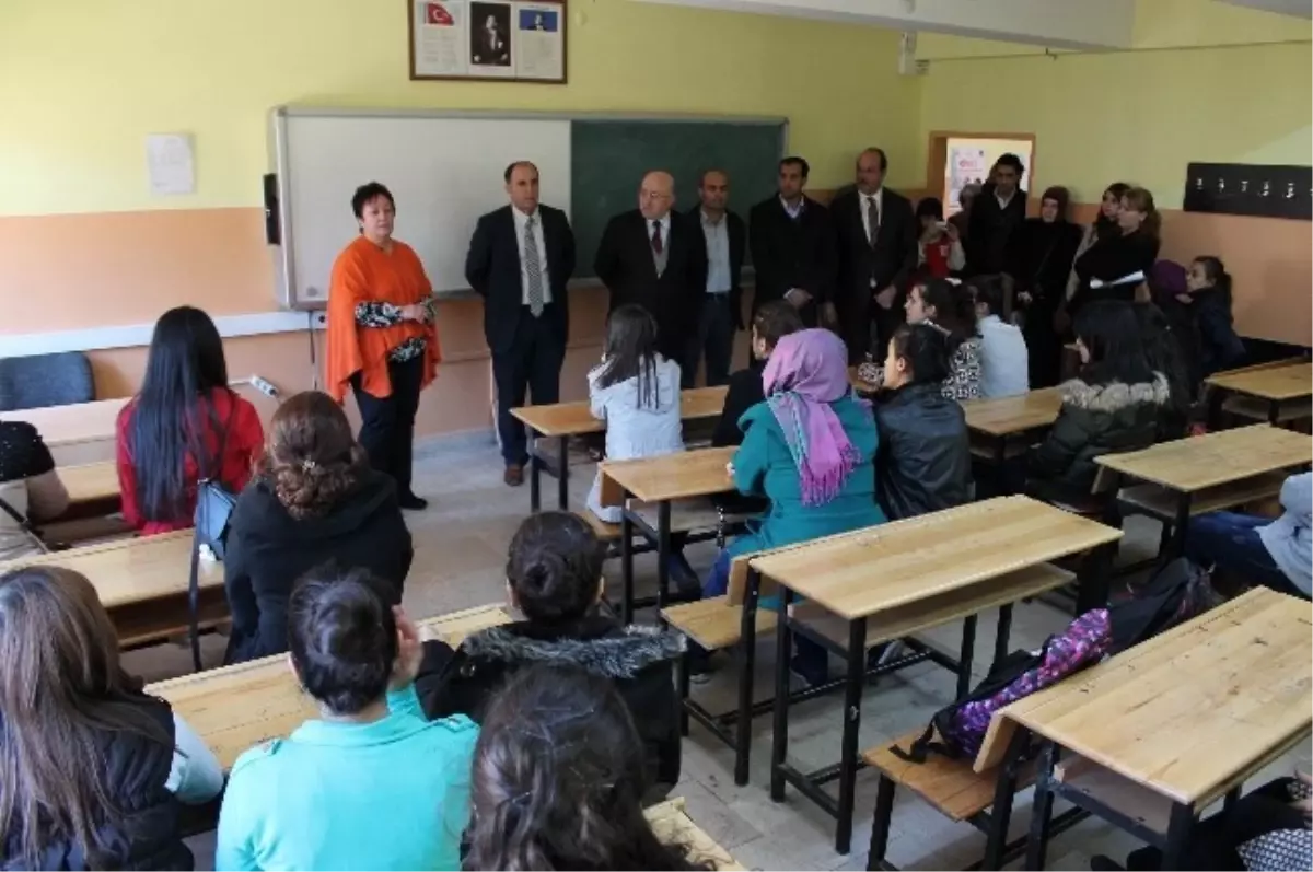 Bağlar'da Kadınların İstihdamına Yönelik Kurslar Verilecek