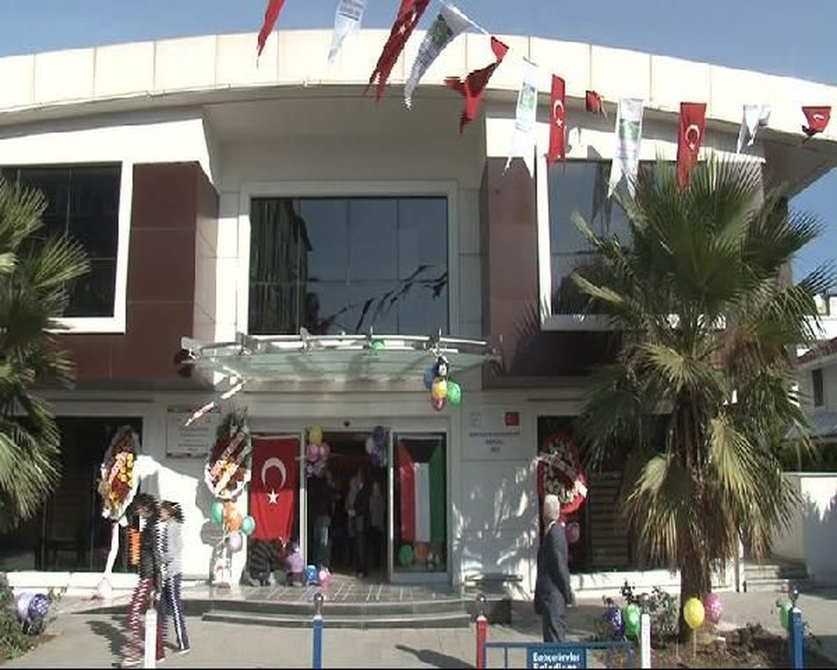 Bahçelievler\'de Suriyeli Çocuklar İçin İlkokul Açıldı