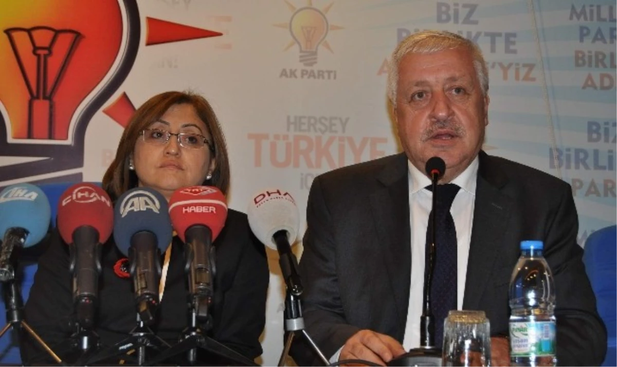 Bakanlar, AK Parti İl Teşkilatını Ziyaret Etti