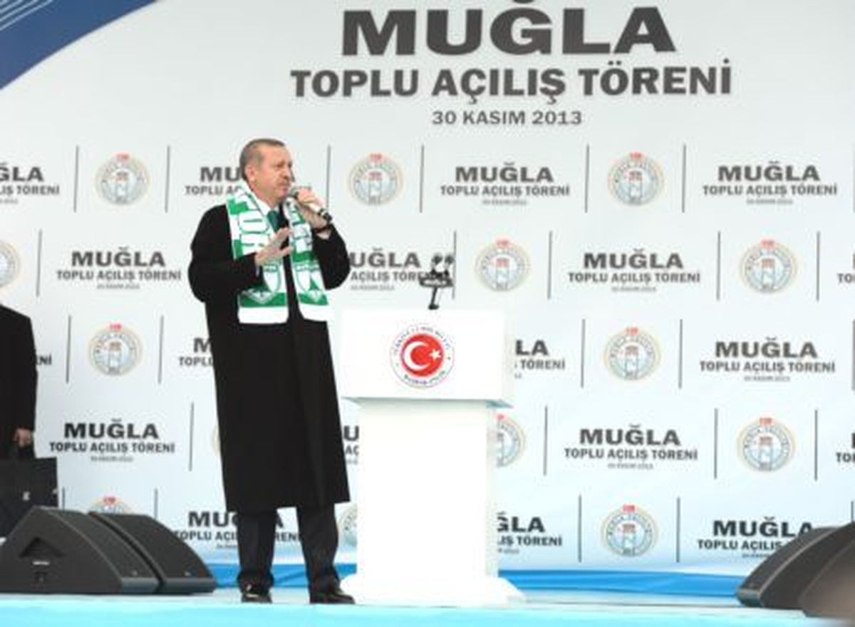 Başbakan Erdoğan: Eşim Olduğu İçin Konuşamıyorum