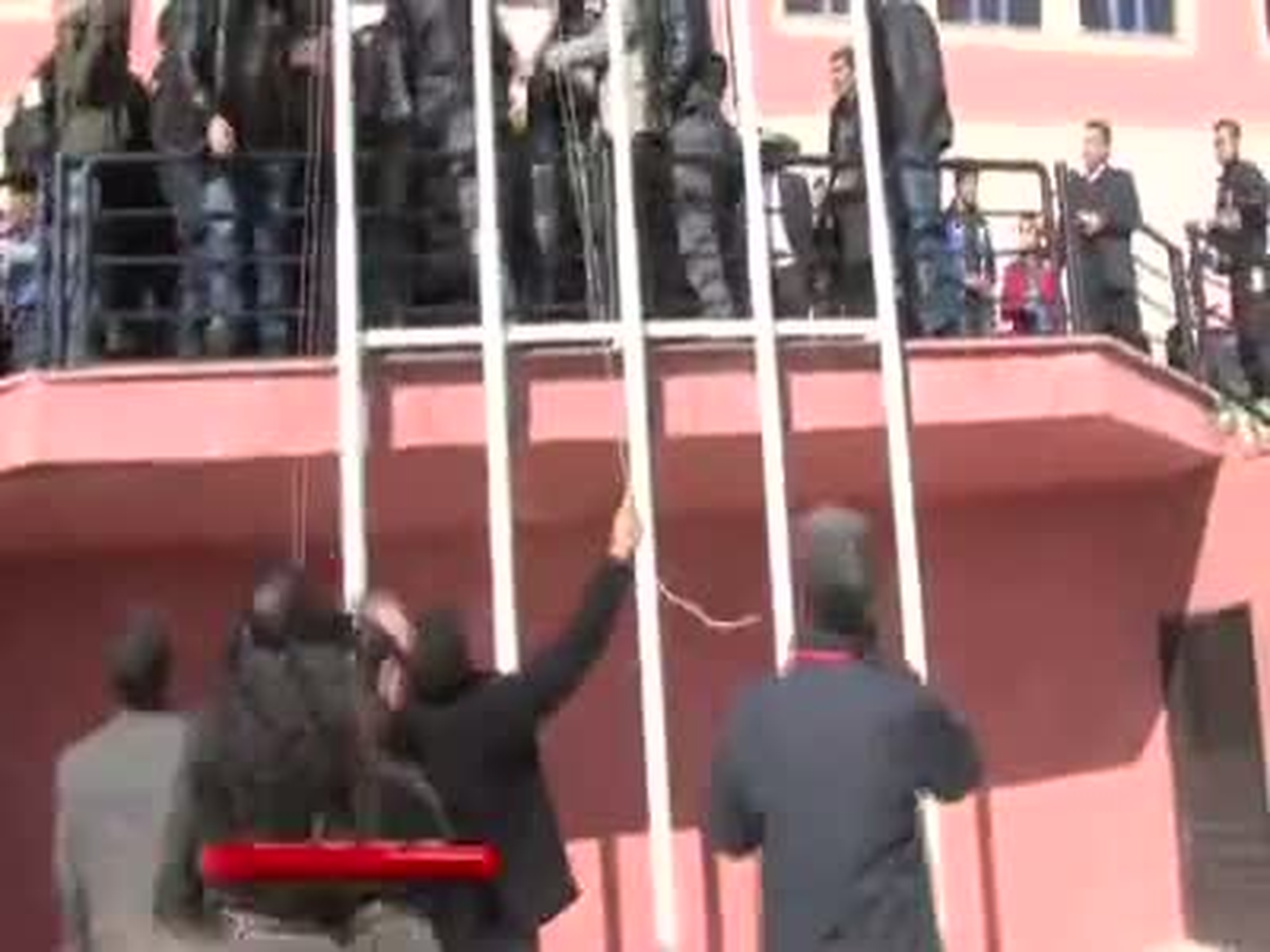 BDP Kongresinde Türk Bayrağı Krizi