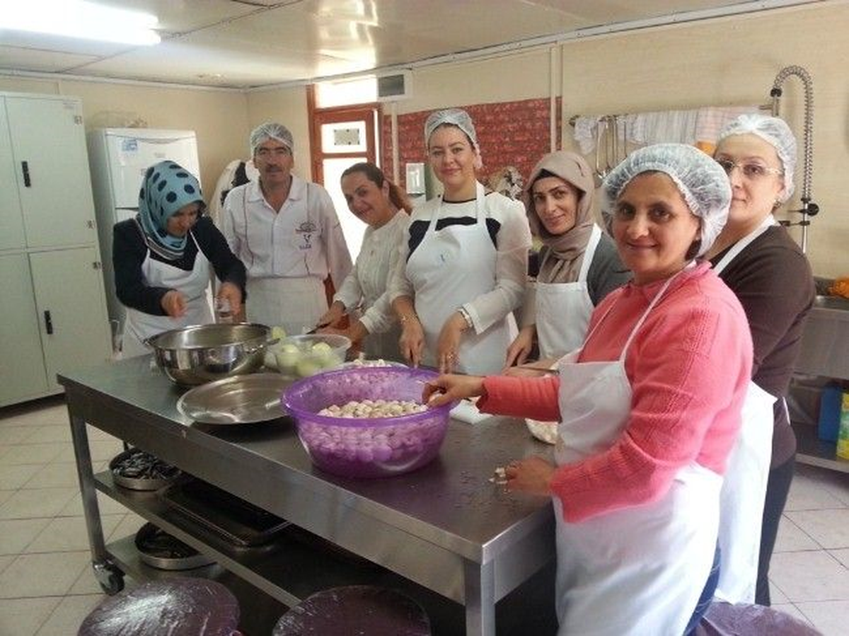 Erenler\'de Aşçılık ve Pastacılık Eğitimi Verilecek