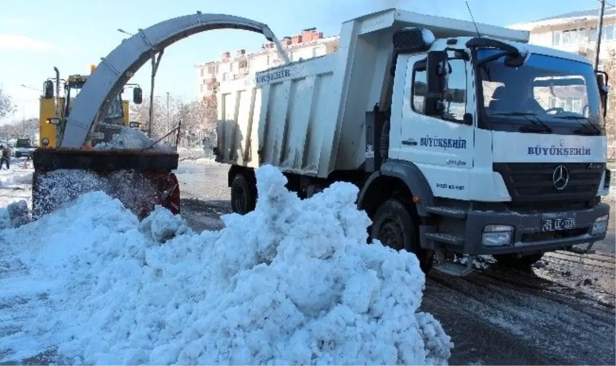 Erzurum\'da Karla Mücadele