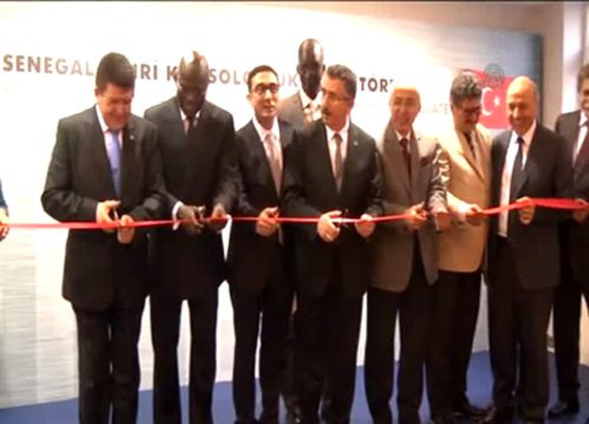 Fahri konsolosluklarla dünyaya açılıyor