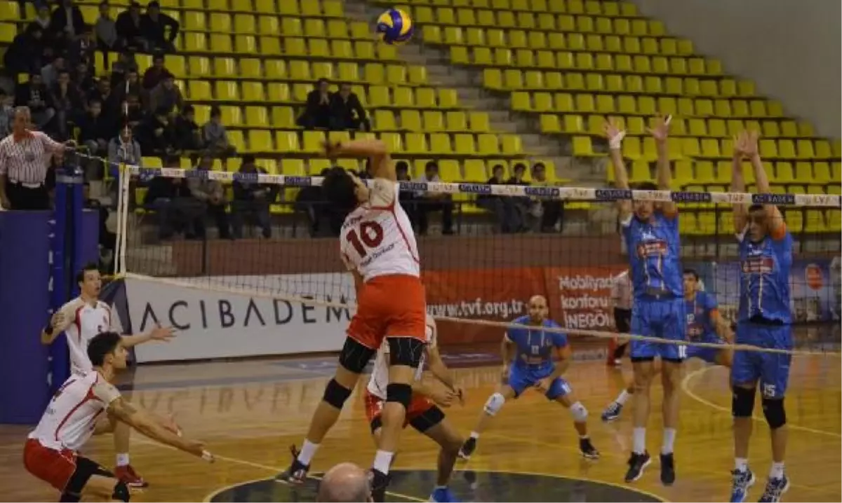 İnegöl Belediyespor-Ziraat Bankası: 2-3 Acıbadem Erkekler Voleybol Birinci Ligi