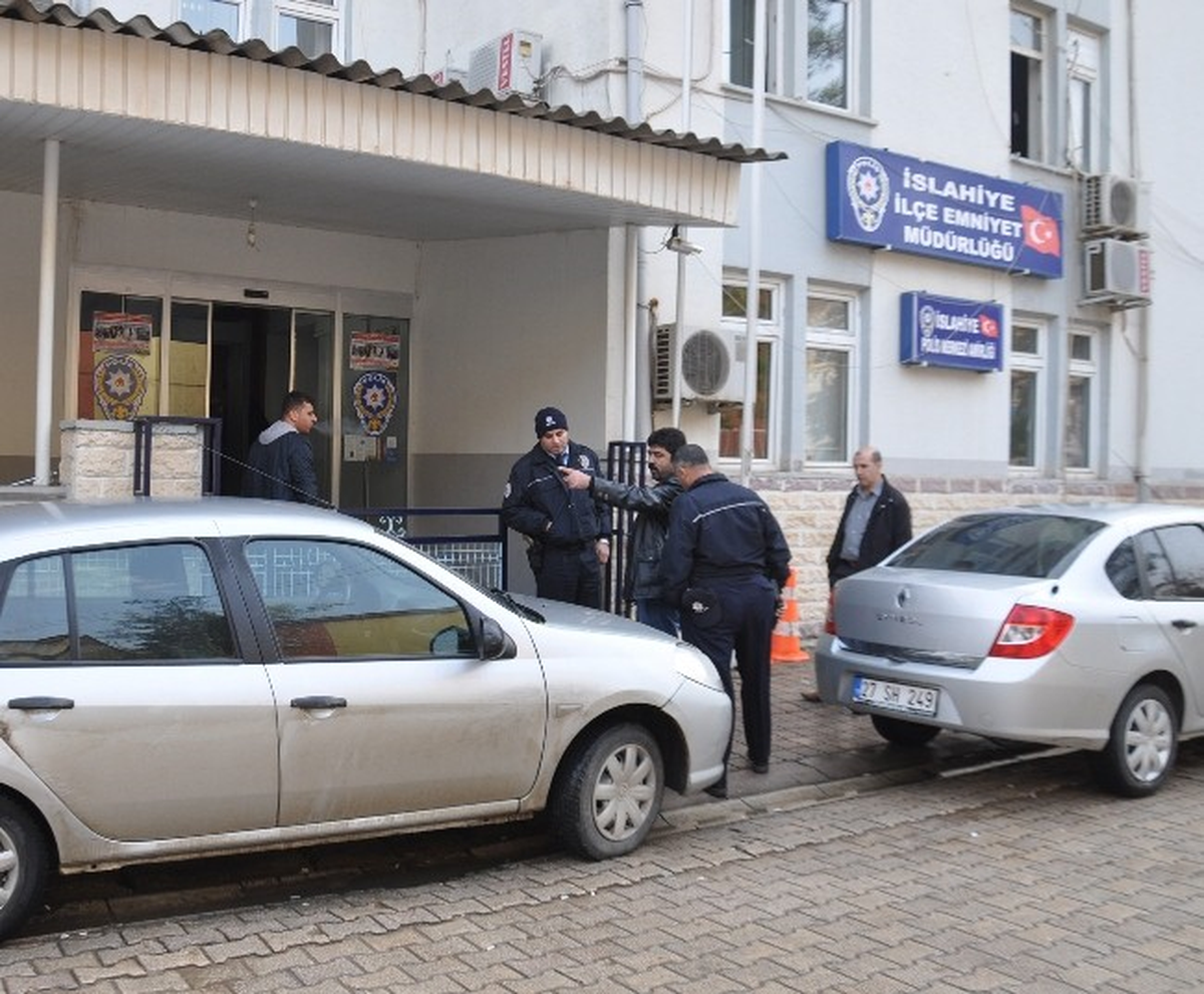 İslahiye\'de 4 Bin Paket Kaçak Sigara Ele Geçirildi