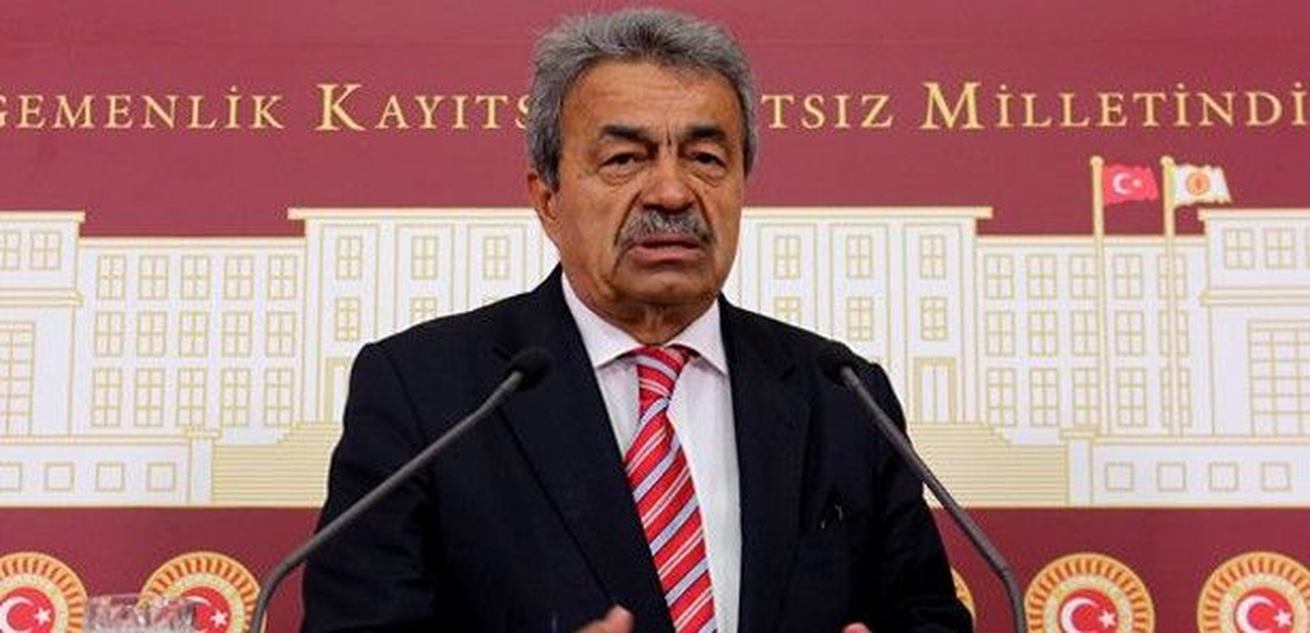 Kamer Genç\'in, Emine Erdoğan\'ın Konuşmasına Müdahalesi