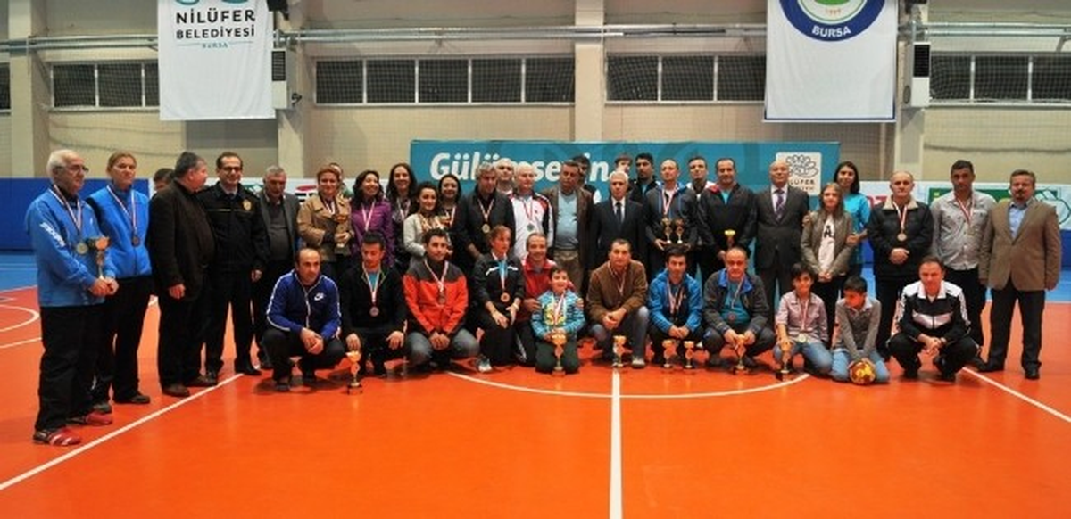 Raket Sporları Turnuvasında Ödüller Sahiplerini Buldu