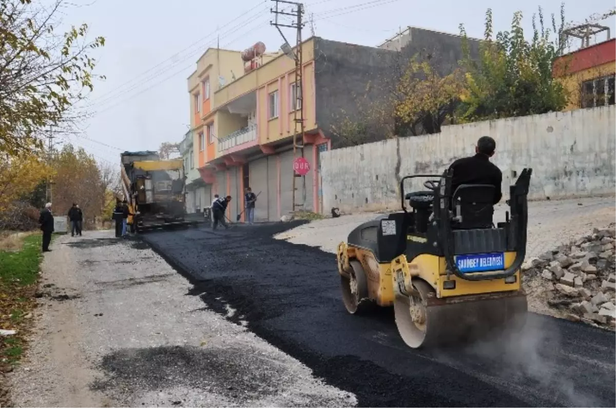 Şahinbey Belediyesi, Burç Mahallesi\'nde Asfalt Çalışması Yapıyor